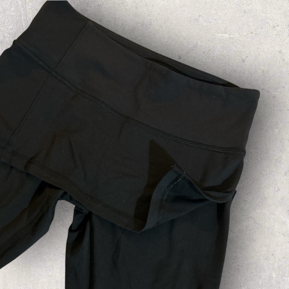 Lululemon A Go Go Crop
Black size 6 - Picture 8 of 12